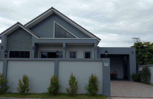 Mae Sot House | Holiday Home in Mae Sot