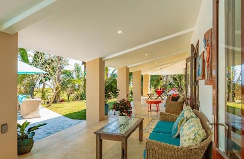 Cam An House | Holiday Villa 6BR Beachfront, Pool, Sauna An Bang Beach