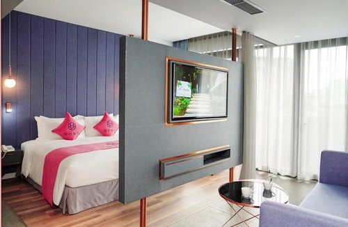 Phu Nhuan Hotel | HOME Hotel