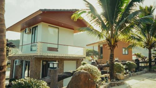 Khanh Son Resort | Homestay MiNaNo
