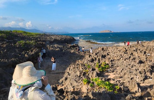 Ninh Hai House | Homestay Nhà Có Gió