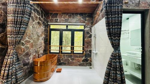 Trung Khanh Other | Homestay nhà hàng Liên Khôi