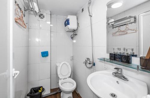 Cong Vi House | Homestay Sisan Kim Mã Thượng