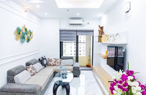 Huong Thuy Apartment | Homestay The Manor Crown Hue