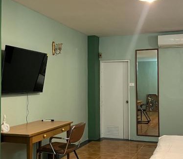 South Pattaya Hotel | Hongheng Beach Residence - Walk to Jomtien & Night Market !