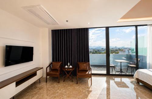 Ba Hang Hotel | HOTEL CALIFORNIAㅣDouble Room with Balcony