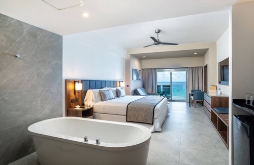 Zona Hotelera Resort | Hotel Riu Palace Kukulkan - Adults Only - All Inclusive