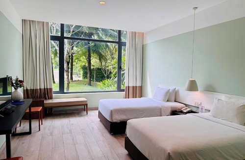 Duc Hoa Hotel | Hotel Sân Golf West Lakes - Khách sạn Hậu Nghĩa