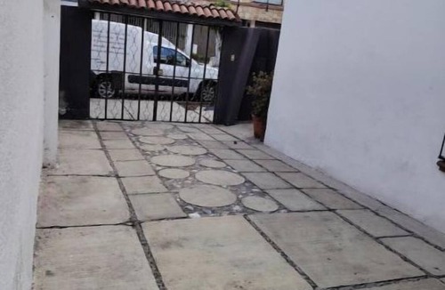 Queretaro House | House 100 meters from B. Quintana, sleeps 10.