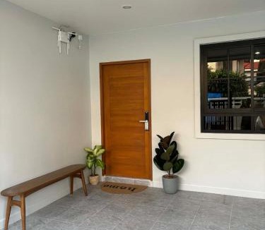 Dusit Apartment | House Amanda
