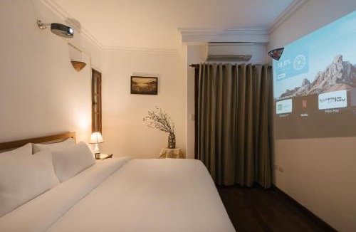 Quang An Villa | Humi Villa Entire Colonial House West Lake