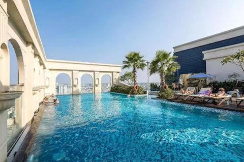 Bach Dang Riverside Apartment | ICON56 Brand-new Apartment Free Gym Pool