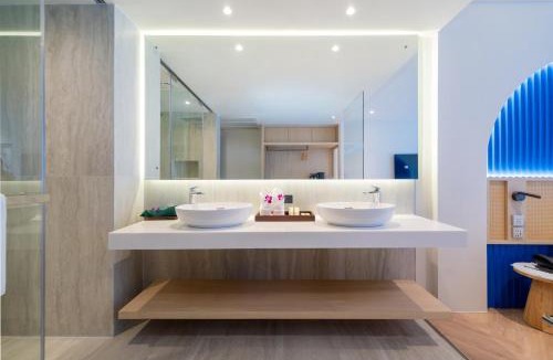 Patong Resort | IndoChine Resort and Villas