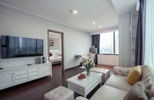 Van Mieu Hotel | Ivy Luxury Hotel & Apartment