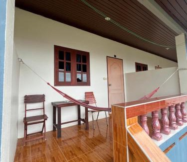 Haad Yao Resort | J.B.Hut Bungalows