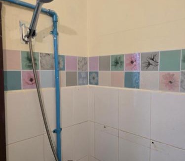 Lat Yao Apartment | J Place Studio 204 with nice fan free Wifi, near Skytrain
