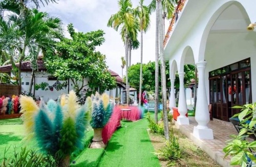 Na Chom Thian Villa | Karnie Cheer Pool Villa & Resort Pattaya with slow-paced atmosphere