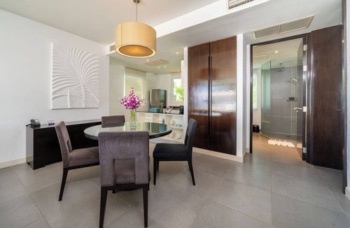 Karon Apartment | Karon Beachfront Apartment 724
