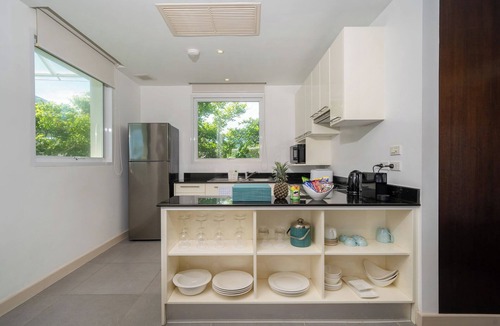 Karon Apartment | Karon Beachfront Apartment 724
