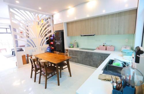 Huong Thuy House | Kenppic House - cách AE mall khoảng 3 phút xe máy