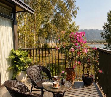 Gia Vien Hotel | Khách sạn AQUARIUS GARDEN VÂN LONG NINH BÌNH