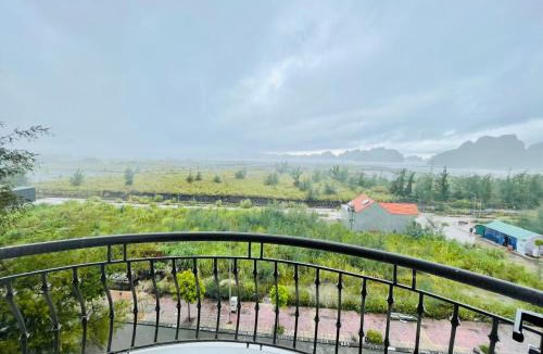 Cam Pha Hotel | Khách sạn Cao Sơn