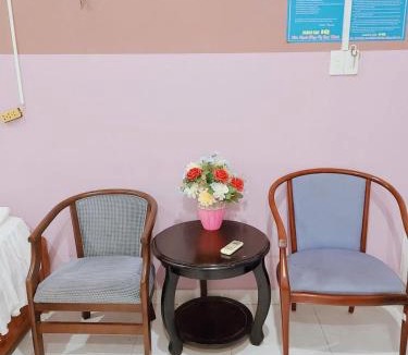 Con Son Hotel | khách sạn IQ