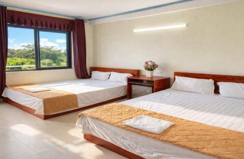 Co To Hotel | Khách Sạn Thành Trung Vàn Chảy