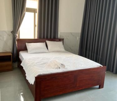 Ninh Hoa Hotel | Khách Sạn Toàn Phát Dốc Lếch