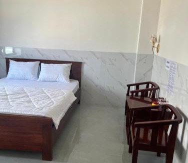 Ninh Hoa Hotel | Khách Sạn Toàn Phát Dốc Lếch