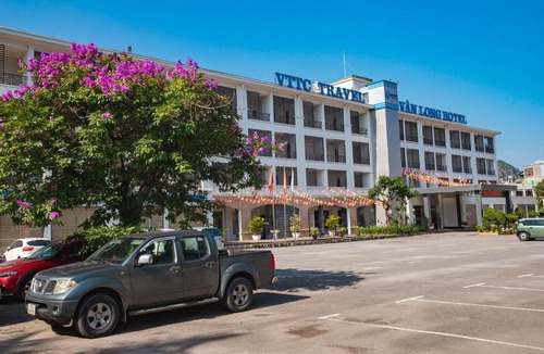 Cam Pha Hotel | Khách sạn Vân Long