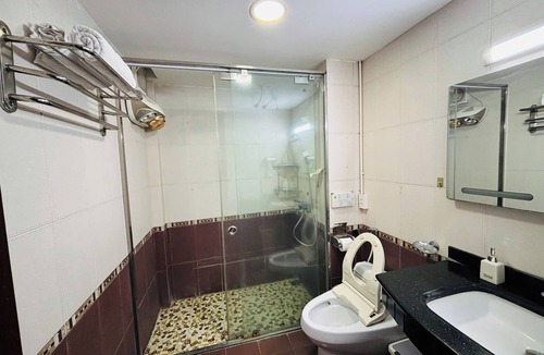 Đien Bien House | Kim's Home in Ba Dinh - OOO Room