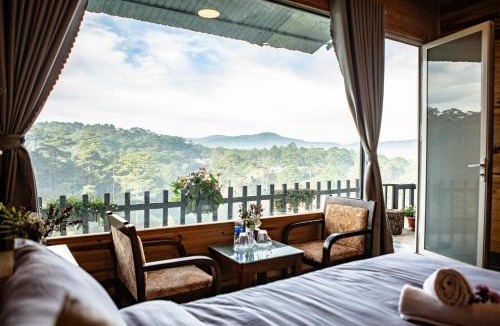 Da Lat Cabin | Kinda Blue Room