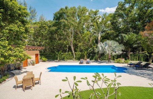 Nuea Khlong Resort | Koh Jum Beach Villas "A member of Secret Retreats"