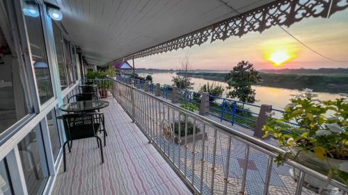Pak Khat Hotel | Kongkhamkoon Hotel