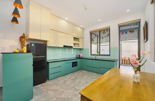 Phuong Villa | KP VILLA - 9 ROOMS - 11 BEDS Peaceful, full of natural light!