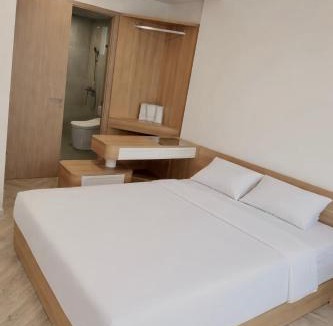 District 9 Bed & Breakfast | KSWL Residence