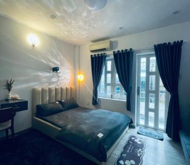 Ben Nghe House | Là Homestay - Marina Saigon D1 Nearly Bason bridge