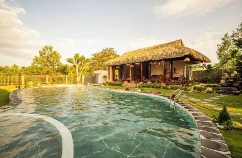 Hoa Vang Villa | Lá Retreat