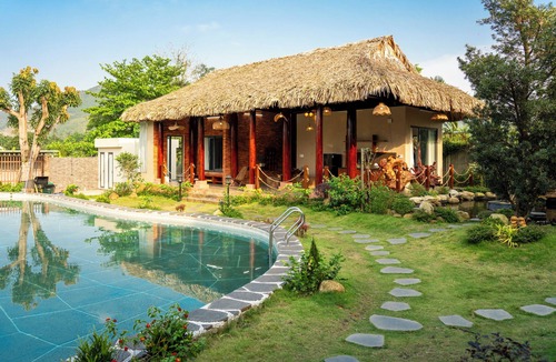 Hoa Vang Villa | Lá Retreat