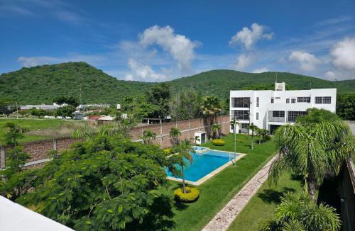 Ayala Apartment | La Casa Blanca VIP