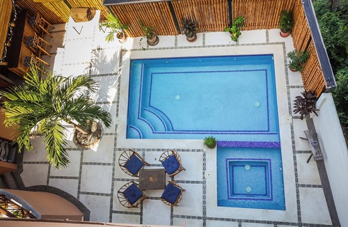 Zihuatanejo Apartment | La Terraza - 2-bedroom seaside apartment in Zihuatanejo - Pueblo Magico