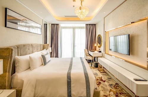 Phuong 8 Hotel | La Vela Saigon Hotel