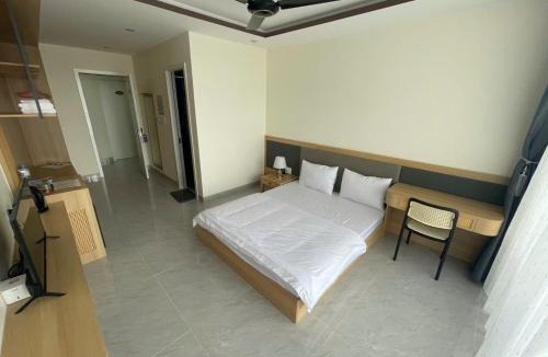 Dak Mil Hotel | Lakeside Hotel