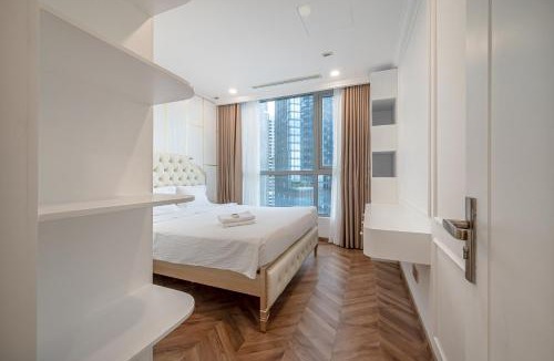 Hang Xanh Hotel | Landmark 81 Aurora Exquisites