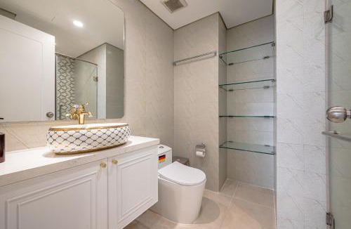 Hang Xanh Hotel | Landmark 81 Aurora Exquisites