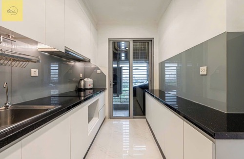 Hang Xanh Hotel | Landmark 81 Magical Tower Apartment