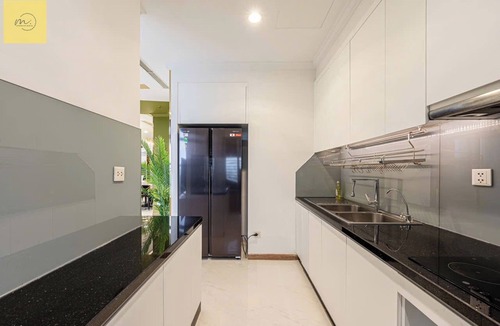 Hang Xanh Hotel | Landmark 81 Magical Tower Apartment