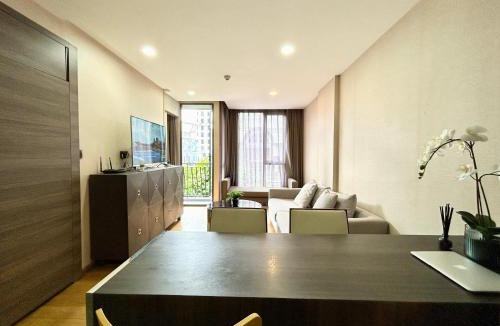 Ratchaprasong Apartment | Langsuan Spacious One Bedroom