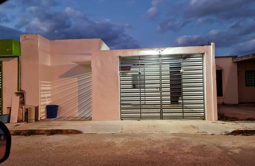 Merida House | Large house with a/c and Wifi for large groups and families very close to everything 16px